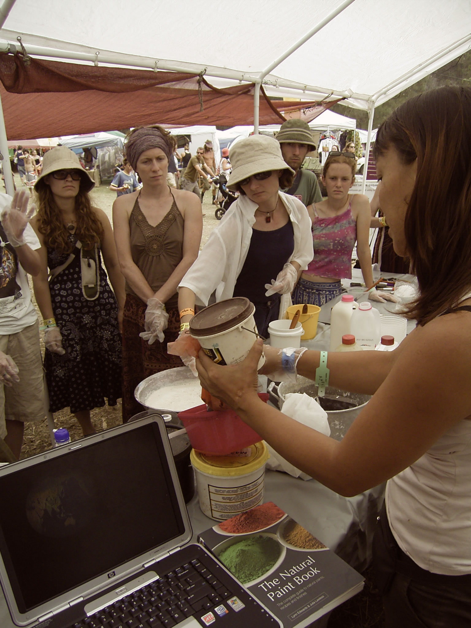 natural paint sustainable living eco lifestyle green event sustaninable event eco chic